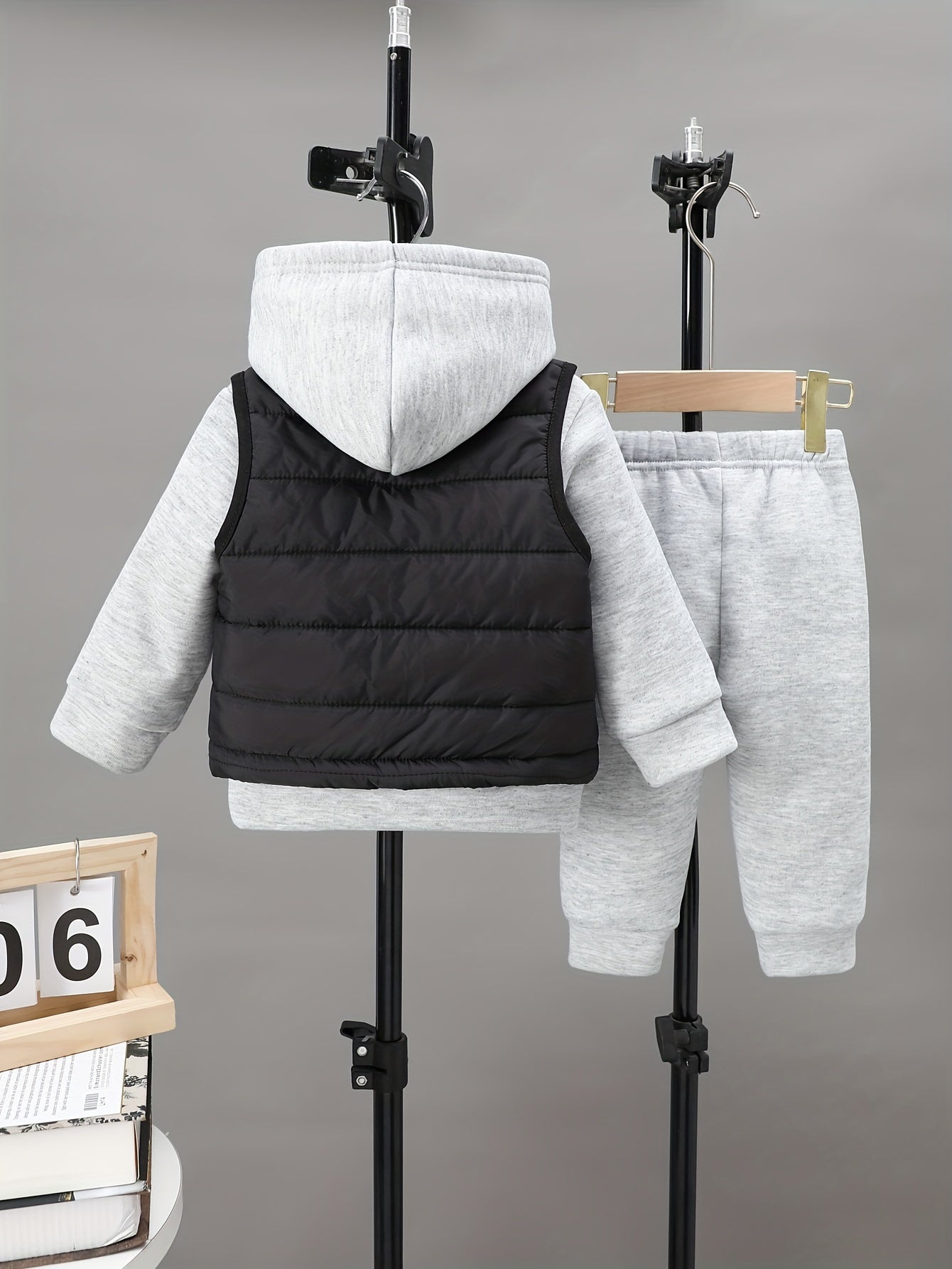 Boys' 3pcs Fall/Winter Outfit Set - Casual Zip Vest, Hoodie & Pants in Solid Color Gray - for Ages 0-3, Perfect for Outdoor