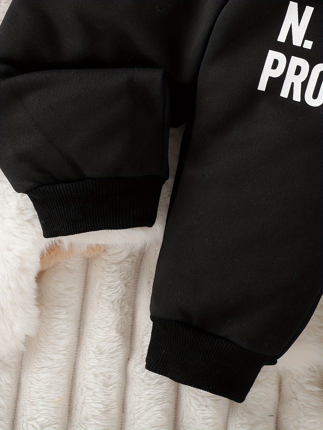 Boys' 2pcs Fall/Winter Outfit Set, Cotton & Polyester Blend, Long Sleeve Knit Sweater with Alphabet Applique, Regular Fit Pants, Casual Alphabet Pattern, Machine Washable, Outdoor Clothing, for Outdoor