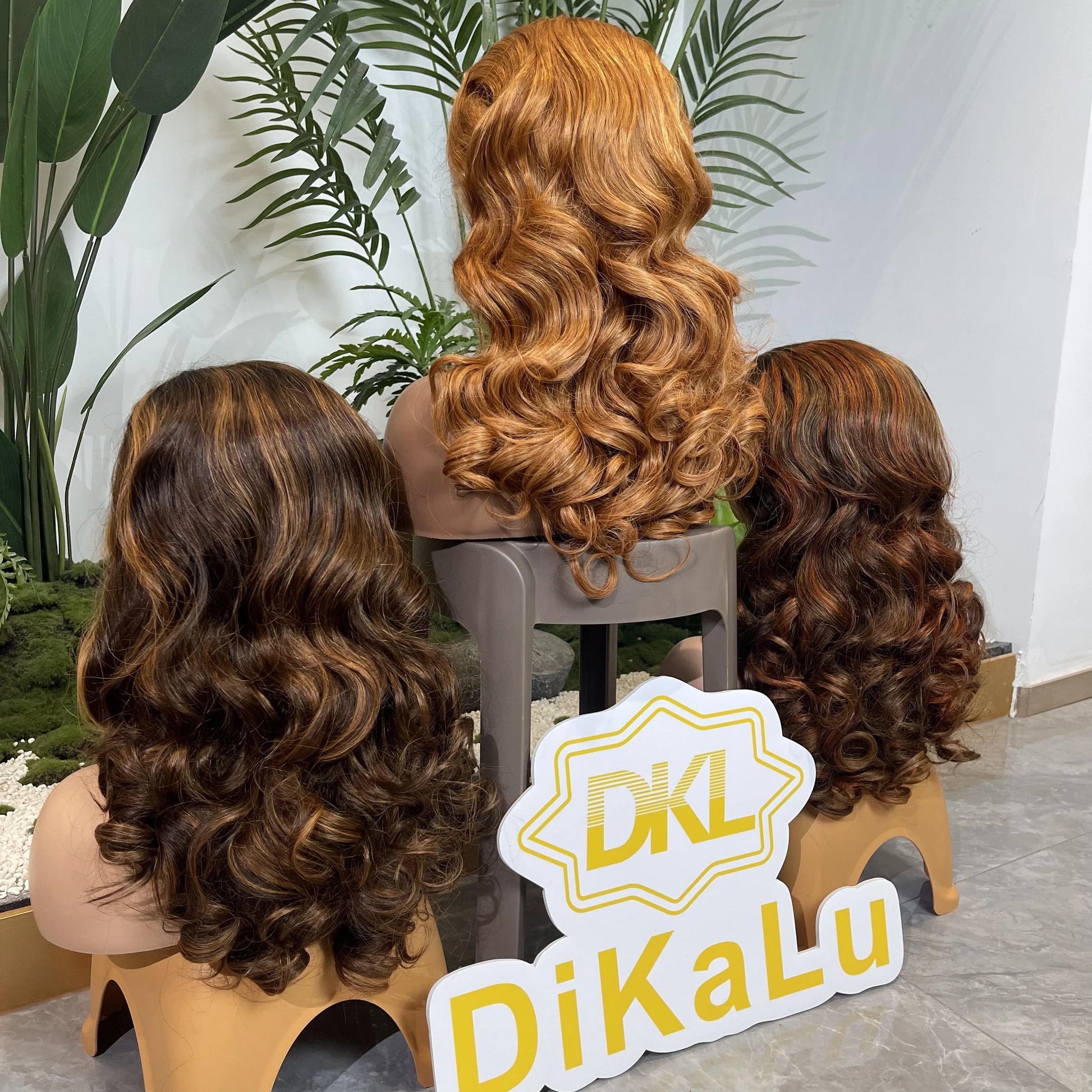 250% Density Highlight Colored Human Hair Wigs Pre Plucked Virgin Hair Rose Wavy Wholesale 13x4 HD Transparent Lace Frontal Wigs