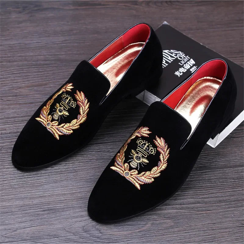 Men's Fashion Suede Leather Embroidery Loafers Mens Casual Printed Moccasins Oxfords Shoes Man Party Driving Flats EU size 38-45