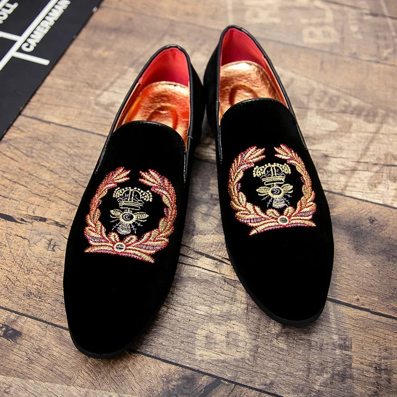 Men's Fashion Suede Leather Embroidery Loafers Mens Casual Printed Moccasins Oxfords Shoes Man Party Driving Flats EU size 38-45