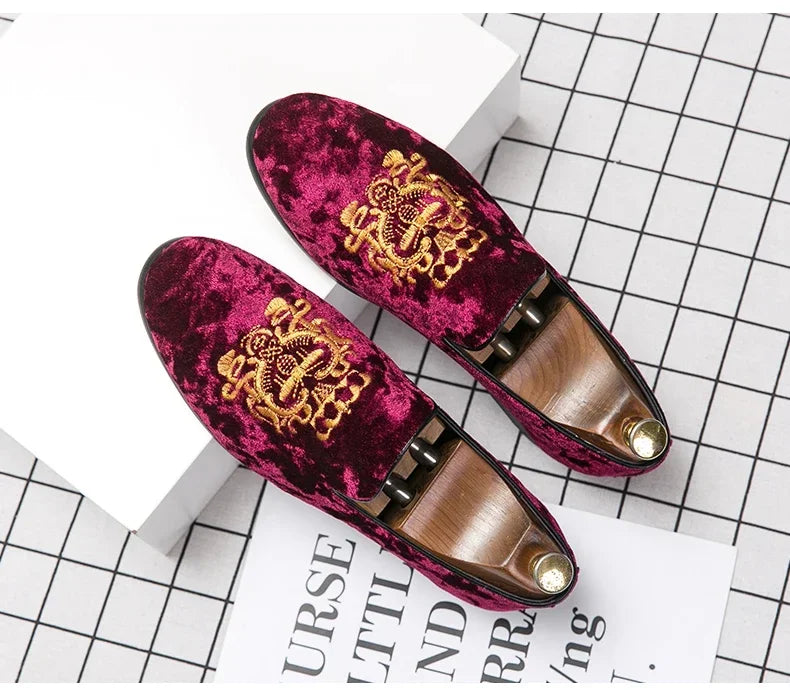 Wedding Dress Shoes Casual Men Loafers New Big Size Lazy Peas Shoes Embroidery Moccasins Suede Leather Shoes Zapatos 48 47