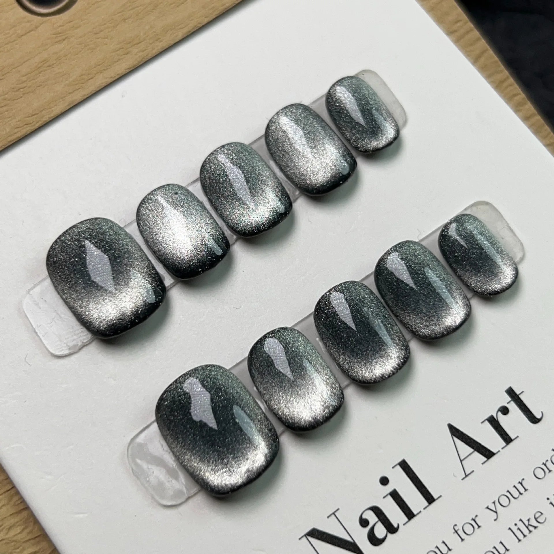 Handmade Cat-eye Press on Nails Short False Nails Full Cover Stick on Nail Tips Artificial Reusable Fake Nails for Women
