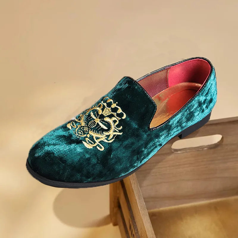 Wedding Dress Shoes Casual Men Loafers New Big Size Lazy Peas Shoes Embroidery Moccasins Suede Leather Shoes Zapatos 48 47