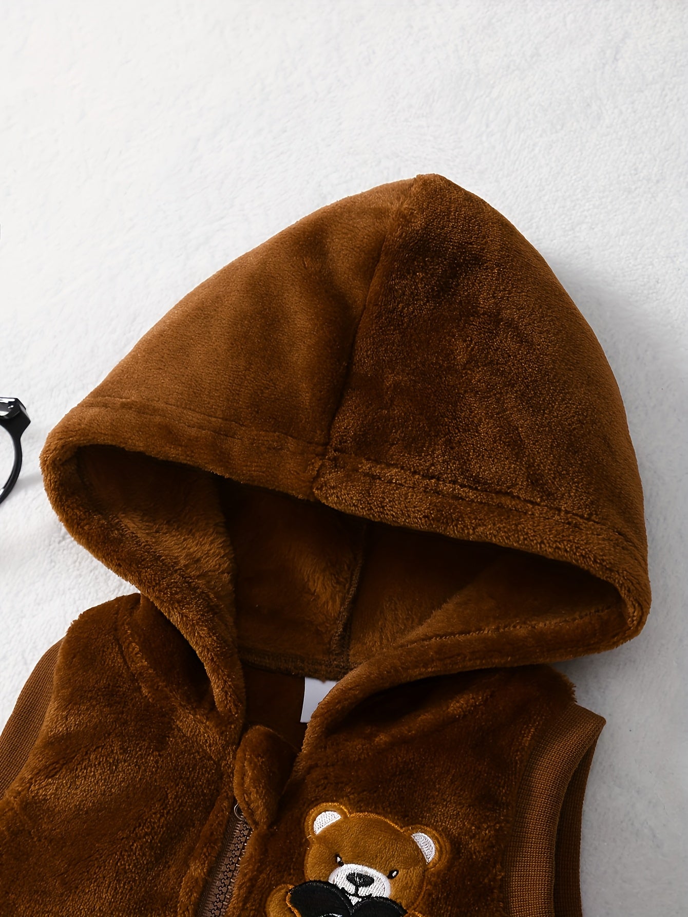 3pcs Baby Boy Winter Outfit Set, Cute Cartoon Bear Embroidery, Warm Reversible Fleece Long Sleeve Sweatshirt, Soft Plush Hooded Zip Vest, Stretchy Warm Pants, Polyester 100%, Crew Neck, Color Block, Knit Fabric, Regular Fit -